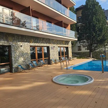 Park Resort: Panoramic Views With Pool, Sauna, And Fitness Access Apartment